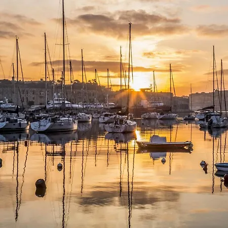 아파트 Modern Location 슬리에마