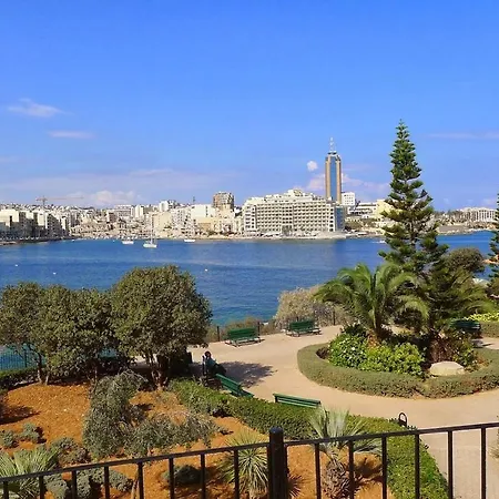 Modern Location Апартаменты *