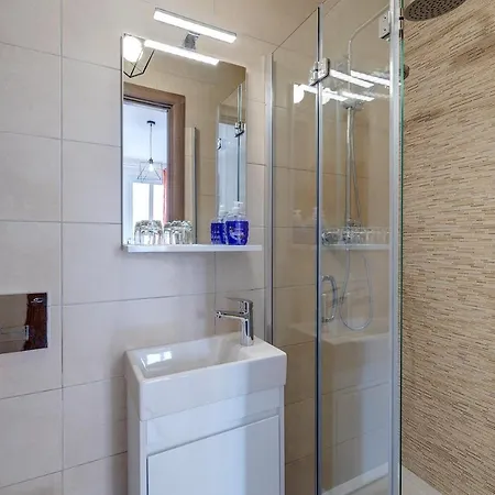 Apartment Modern Location *